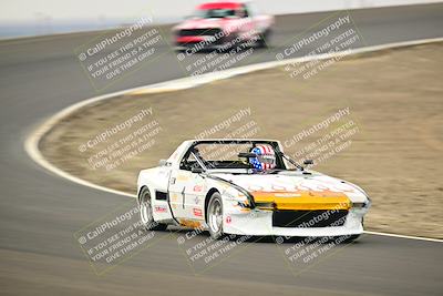 media/Jan-26-2025-CalClub SCCA (Sun) [[cfcea7df88]]/Group 5/Race/